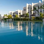 Modern 2 Bedroom With Panoramic Sea Views