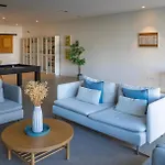 Modern 2 Bedroom With Panoramic Sea Views Lejlighed *